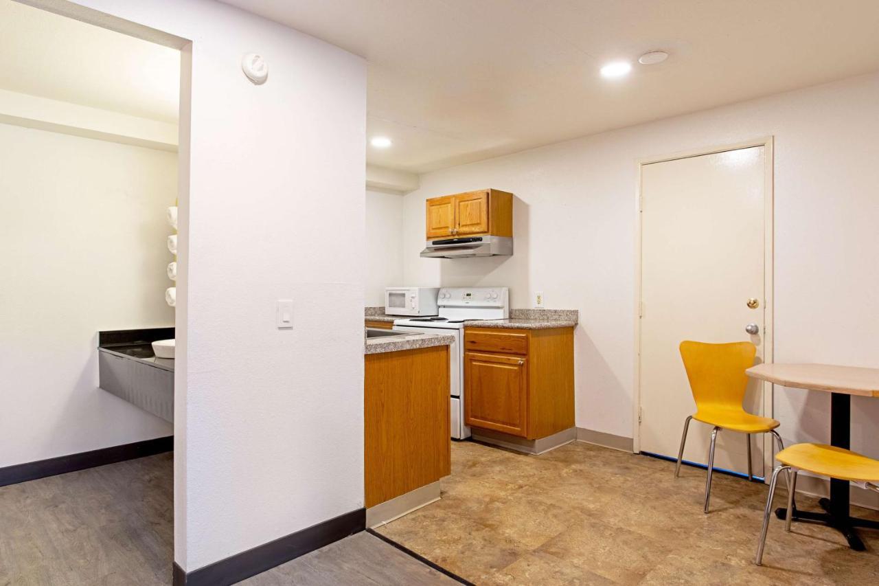 Motel 6 Pendleton, Or - West Экстерьер фото