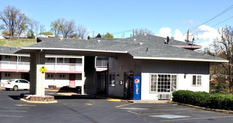 Motel 6 Pendleton, Or - West Экстерьер фото